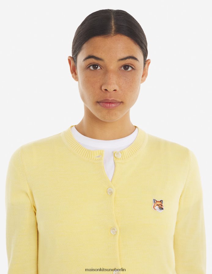 Kleidung V2DHL444 sanftes Gelb Frauen Strickjacke mit Fuchskopf-Patch und angepasstem R-Ausschnitt Maison Kitsune