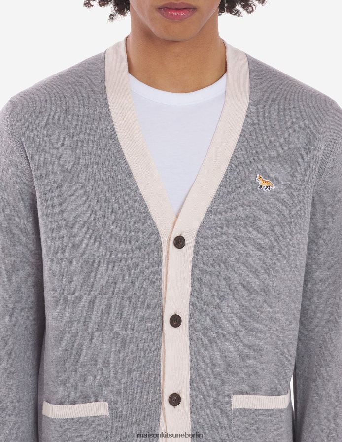 Kleidung V2DHL228 graue Melange Männer Zweifarbiger klassischer Cardigan mit Baby-Fuchs-Patch Maison Kitsune
