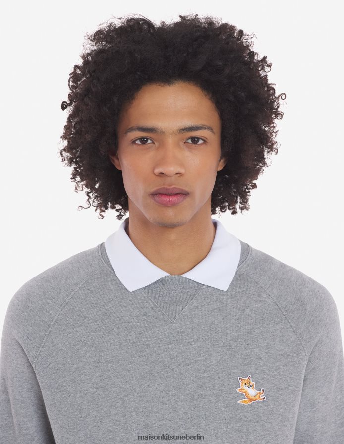 Kleidung V2DHL129 graue Melange Männer Klassisches Sweatshirt mit Chillax-Fuchs-Patch Maison Kitsune