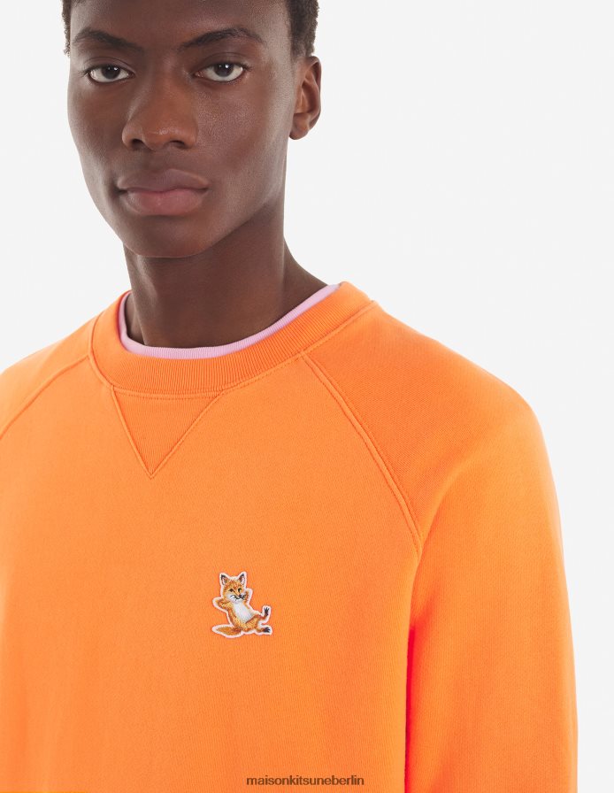 Kleidung V2DHL209 Neon orange Männer Klassisches Sweatshirt mit Chillax-Fuchs-Patch Maison Kitsune